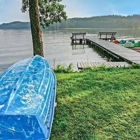 Two-bedroom Holiday In Dabrowa *